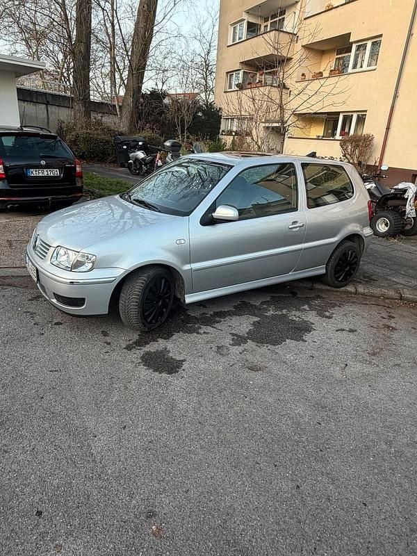 Silber Gebraucht 2001 VW Polo Edition Kleinwagen | 950 € (Guter Preis) - Bild 1/4