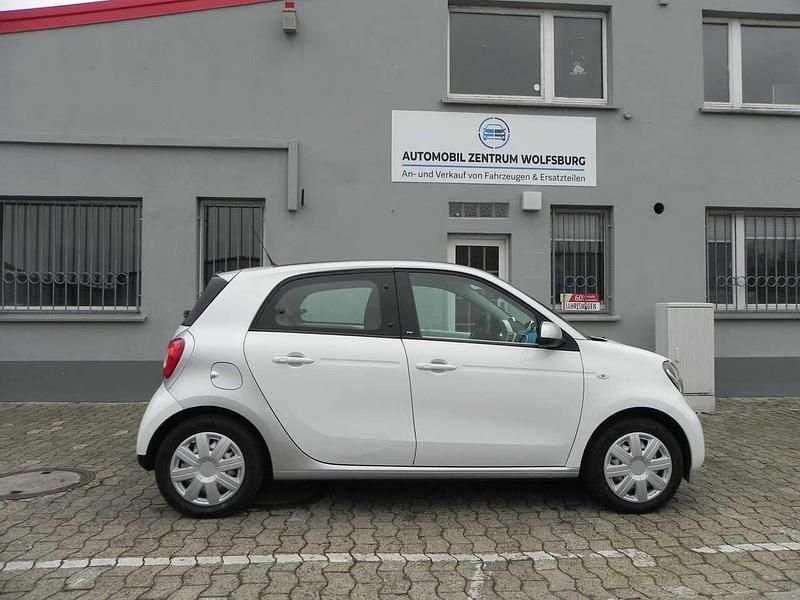 Gebraucht Smart ForFour 71 PS (52 kW) 2015 Weiss Kleinwagen