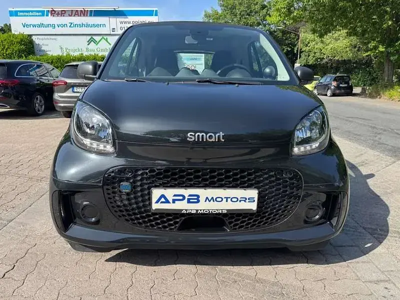 Gebraucht Smart ForTwo Coupé 60 kW (82 PS) 2021 Schwarz Kleinwagen
