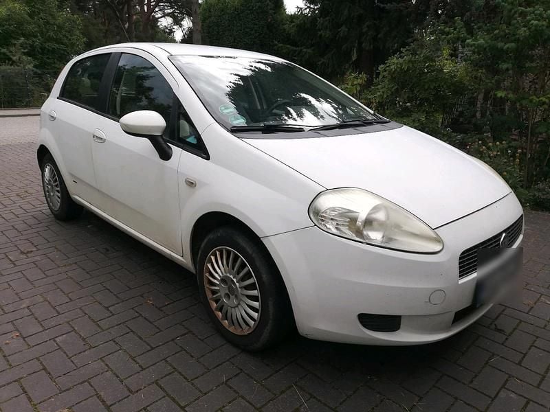 Weiß Gebraucht 2008 Fiat Grande Punto Kleinwagen | 1.000 € (Superpreis) - Bild 1/4