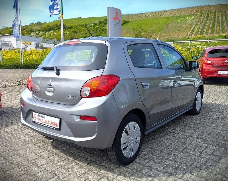 Gebraucht Mitsubishi Space Star Edition 71 PS (52 kW) 2017 Platinumgrau (metallic) Kleinwagen