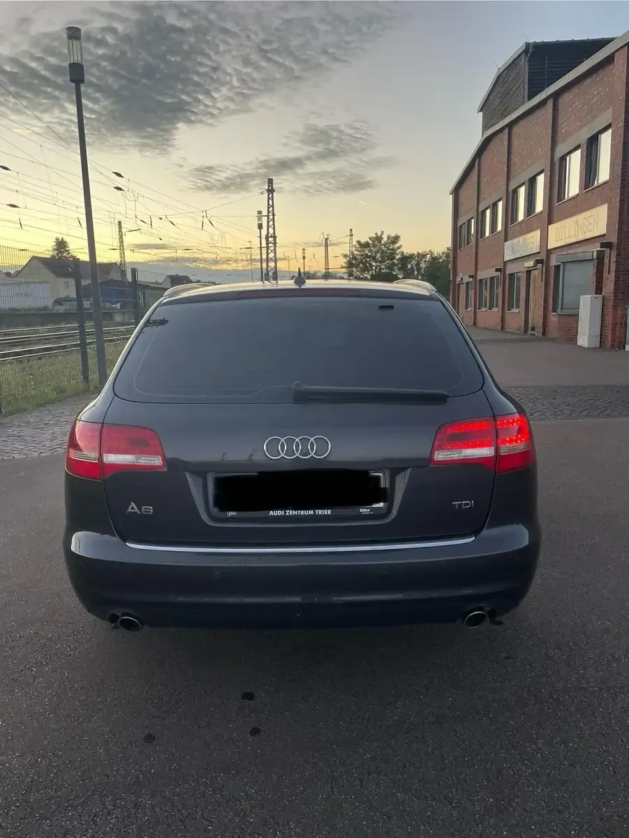 Gebraucht Audi A6 190 PS (139 kW) 2010 Grau Kombi