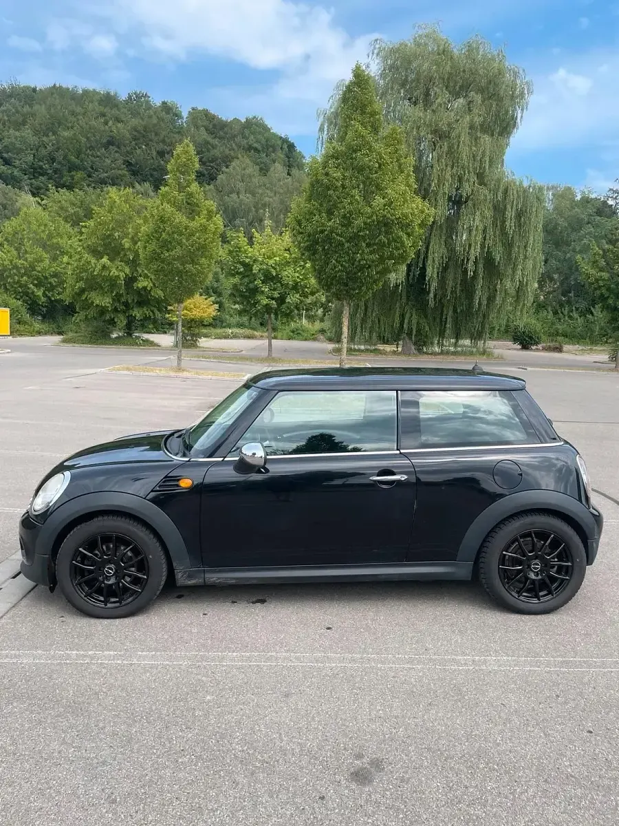 Gebraucht Mini Cooper 122 PS (89 kW) 2010 Schwarz Kleinwagen