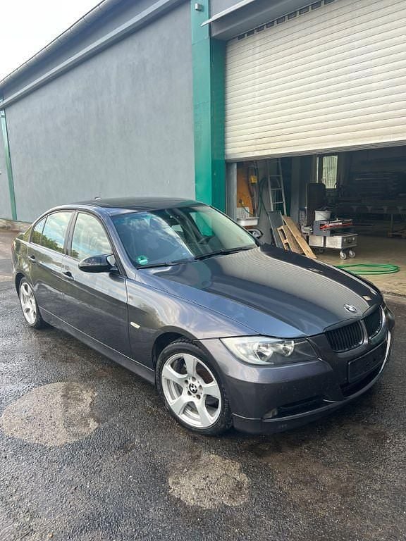 Silber Gebraucht 2007 BMW 320 M Performance Limousine | 4.180 € (Superpreis) - Bild 1/4
