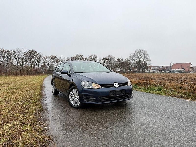 Gebraucht VW Golf VII Match 105 PS (77 kW) 2014 Blau Kombi