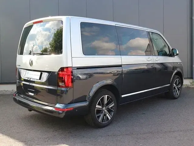 Gebraucht VW Multivan Generation Six 204 PS (150 kW) 2022 Silber Van / Kleinbus
