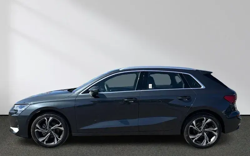 Second-hand Audi A3 Advanced 116 CP (85 kW) 2025 Gri Berlinǎ