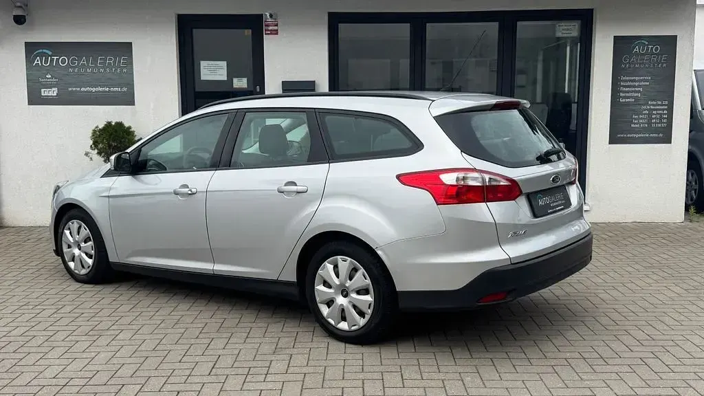 Gebraucht Ford Focus Trend 116 PS (85 kW) 2014 Silber Kombi
