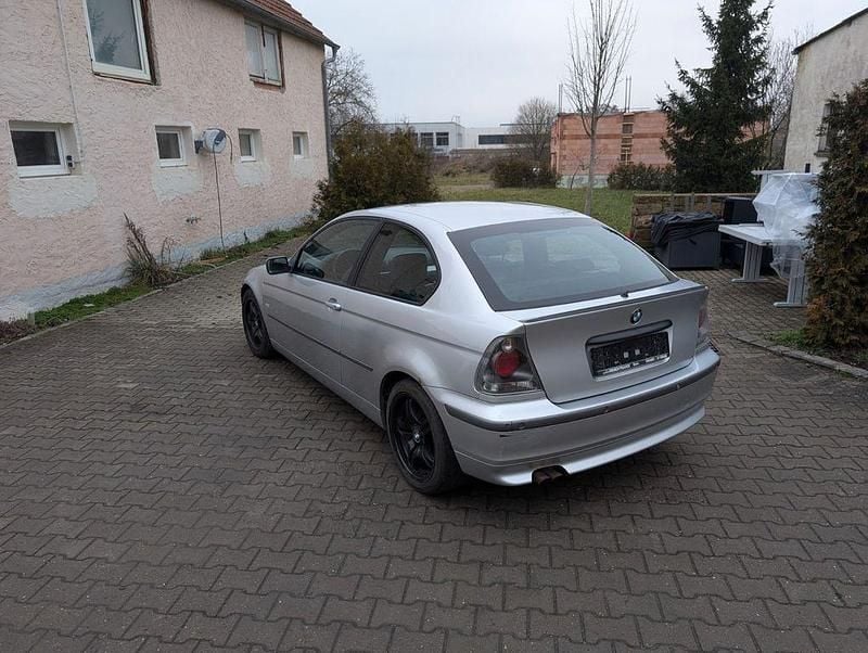 Gebraucht BMW 325 Sport Line 192 PS (141 kW) 2002 Silber Coupé
