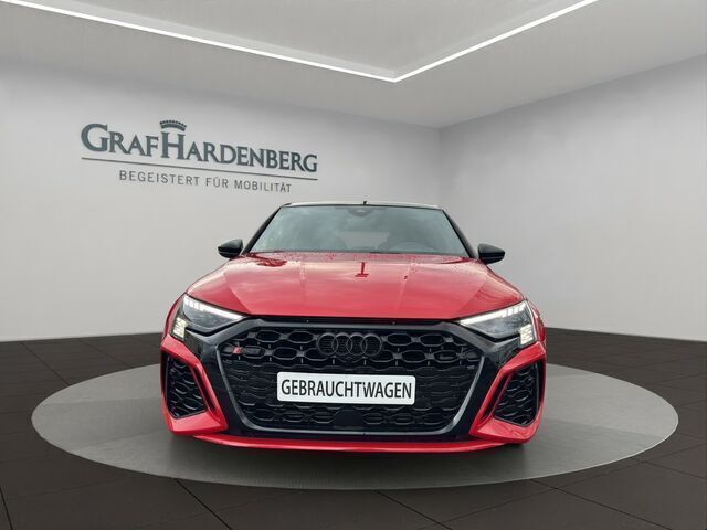 Gebraucht Audi RS3 Ambiente 400 PS (294 kW) 2021 Rot Limousine