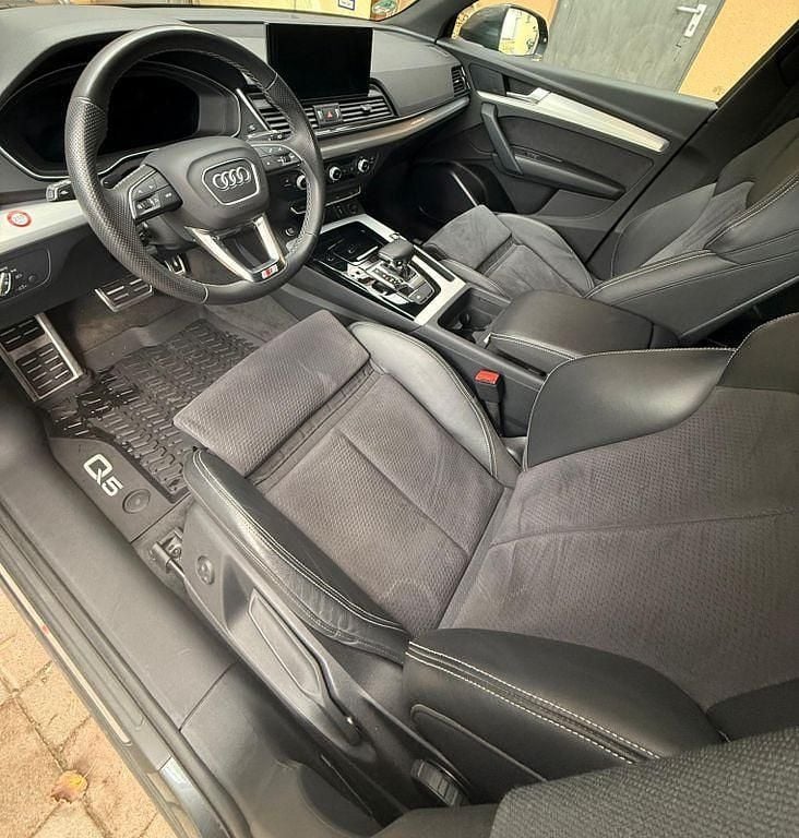Gebraucht Audi Q5 S-Line 204 PS (150 kW) 2023 Grau SUV