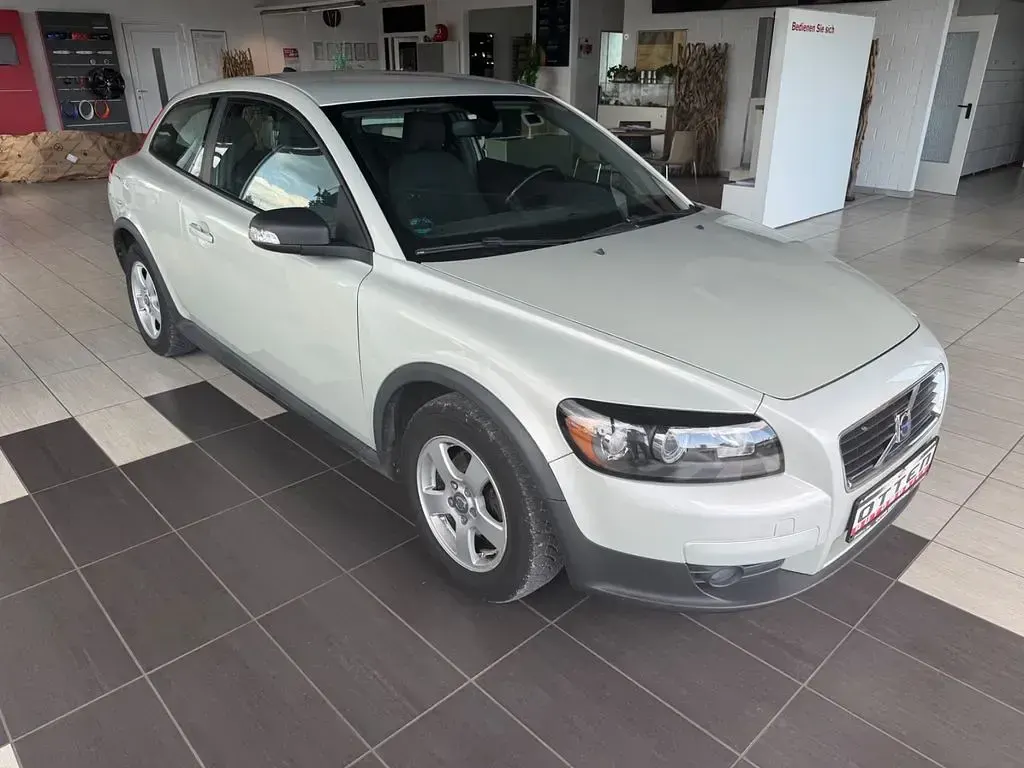 Gebraucht Volvo C30 Kinetic 125 PS (91 kW) 2007 Weiß Kleinwagen
