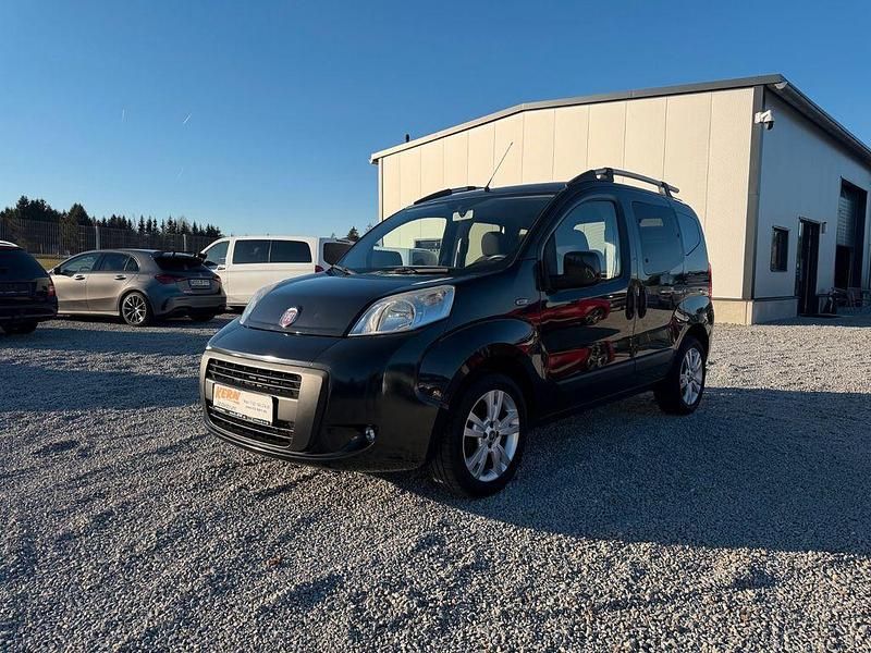 Gebraucht Fiat Qubo Trekking 73 PS (53 kW) 2012 Schwarz Van / Kleinbus