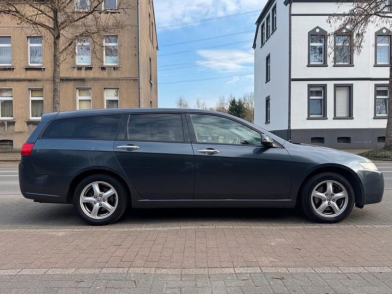 Gebraucht Honda Accord 180 PS (132 kW) 2006 Grau Kombi