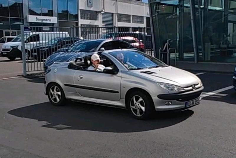 Silber Gebraucht 2003 Peugeot 206 CC Cabrio | 1.050 € (Superpreis) - Bild 1/4
