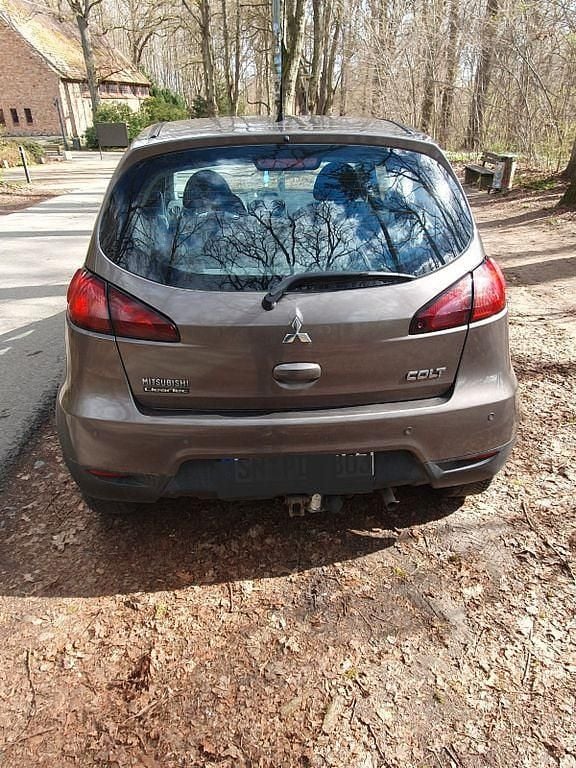 Gebraucht Mitsubishi Colt Intense 95 PS (69 kW) 2011 Braun Kleinwagen