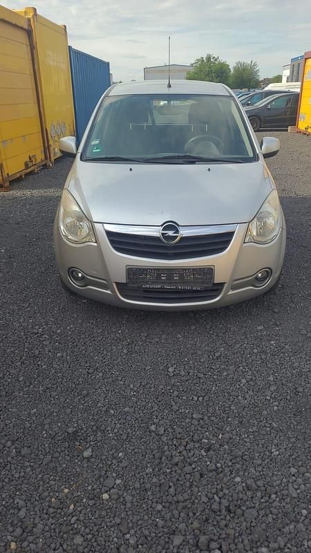 Grau Gebraucht 2009 Opel Agila Van / Kleinbus | 1.950 € (Guter Preis) - Bild 1/4