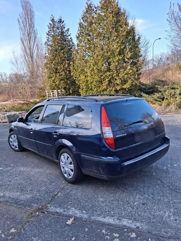 Gebraucht Ford Mondeo Ghia 125 PS (91 kW) 2003 Blau Kombi