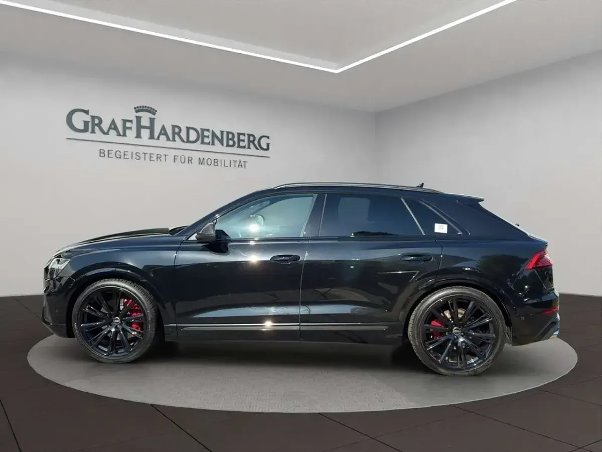 Gebraucht Audi SQ8 Competition 507 PS (372 kW) 2023 Mythosschwarz metallic SUV
