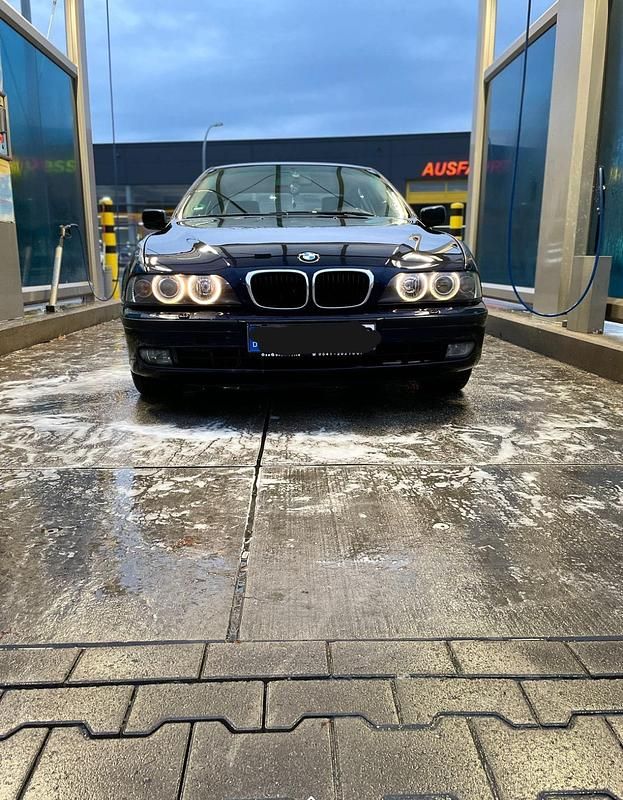 Blau Gebraucht 1999 BMW 523 Limousine | 1.200 € (Fairer Preis) - Bild 1/4