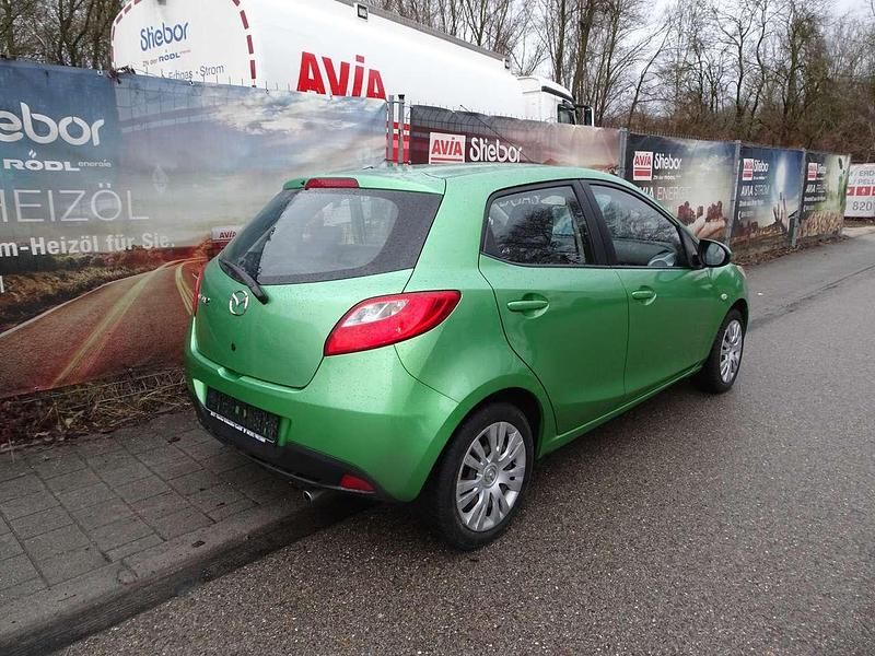 Gebraucht Mazda 2 86 PS (63 kW) 2009 Spirited green Kleinwagen