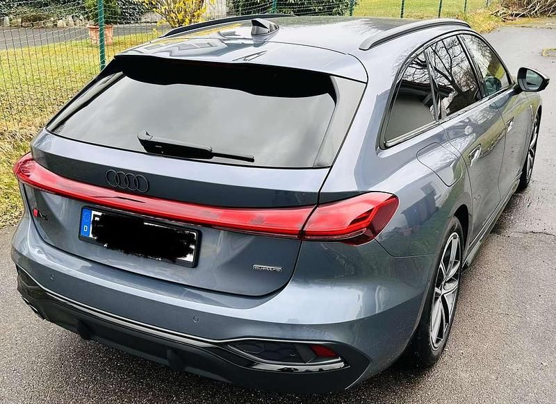 Gebraucht Audi A5 S-Line 204 PS (150 kW) 2025 Blau Kombi