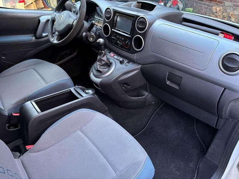 Gebraucht Citroën Berlingo 98 PS (72 kW) 2011 Weiß Van / Kleinbus