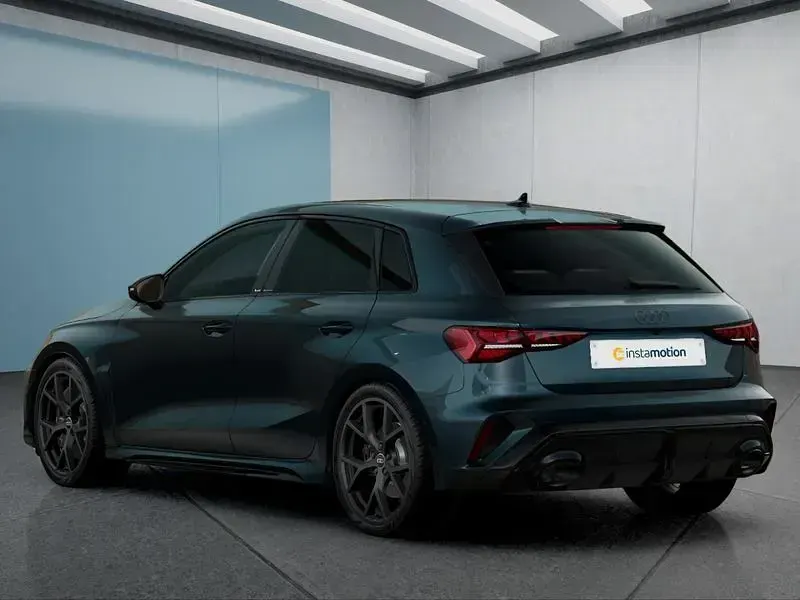 Gebraucht Audi RS3 400 PS (294 kW) 2026 Grün Limousine