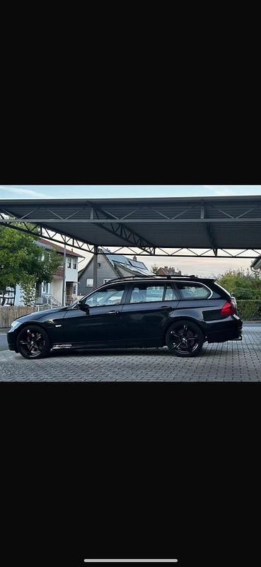 Gebraucht BMW 330 Performance 245 PS (180 kW) 2008 Schwarz Kombi