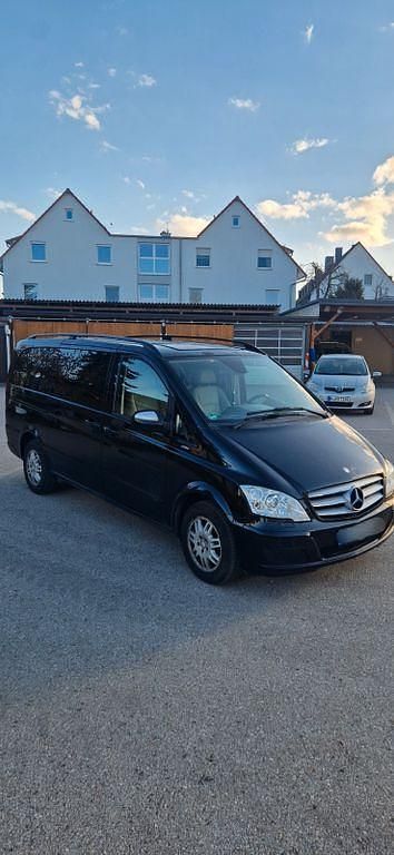 Gebraucht Mercedes Viano 163 PS (119 kW) 2012 Schwarz Van / Kleinbus