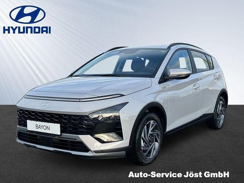Grau Gebraucht 2025 Hyundai Bayon Trend SUV | 21.950 € (Guter Preis) - Bild 1/3