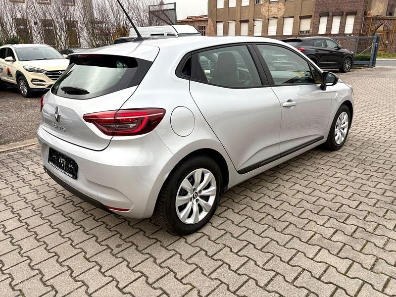 Gebraucht Renault Clio V 91 PS (66 kW) 2021 Silber Kleinwagen