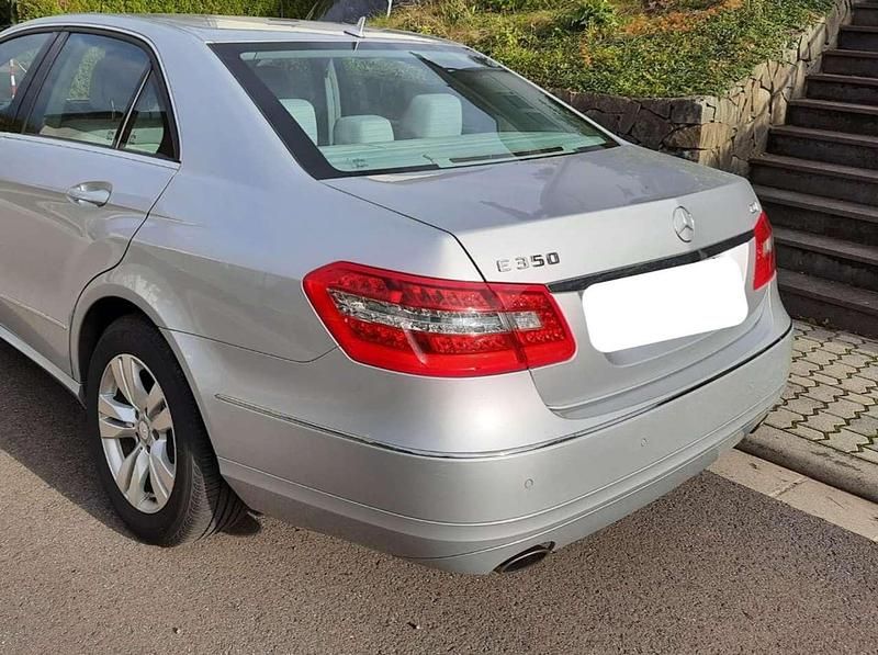 Gebraucht Mercedes E350 292 PS (214 kW) 2009 Silber Limousine