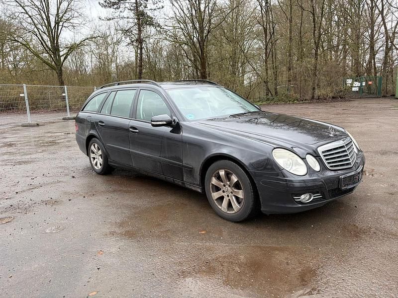Gebraucht Mercedes E220 170 PS (125 kW) 2007 Schwarz Kombi