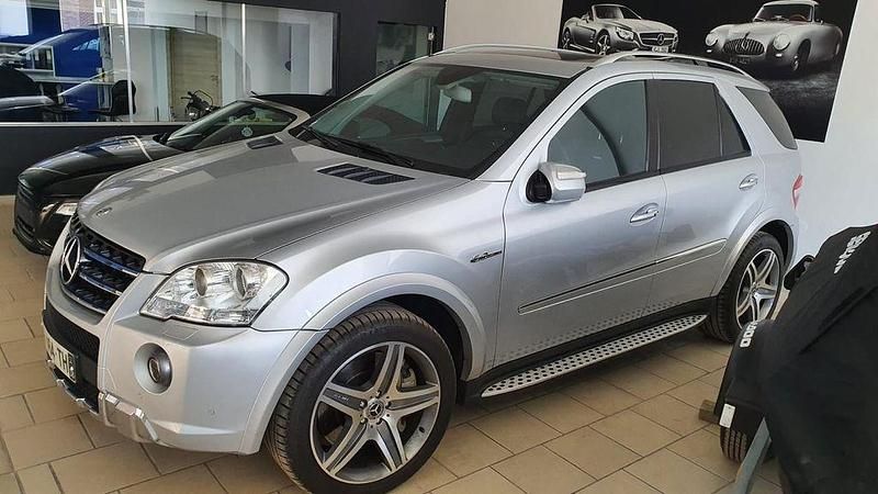 Silber Gebraucht 2008 Mercedes ML63 AMG AMG SUV | 17.500 € (Guter Preis) - Bild 1/4