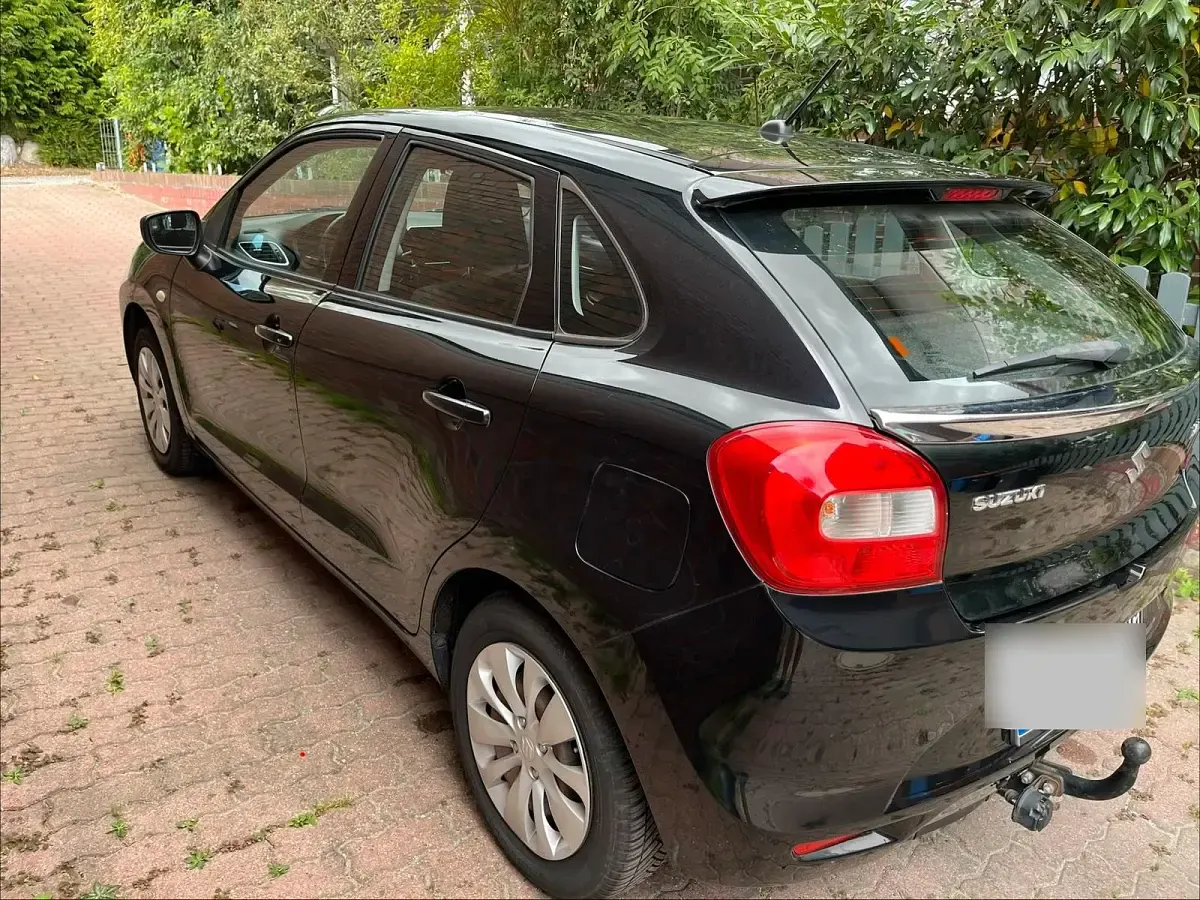 Gebraucht Suzuki Baleno Club 90 PS (66 kW) 2016 Schwarz Kleinwagen