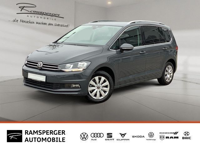 Grau (delfingrau metallic) Neu 2024 VW Touran Comfortline Van / Kleinbus | 32.490 € (Fairer Preis) - Bild 1/4