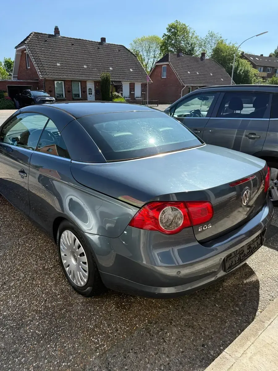Gebraucht VW Eos 116 PS (85 kW) 2007 Grau Cabrio