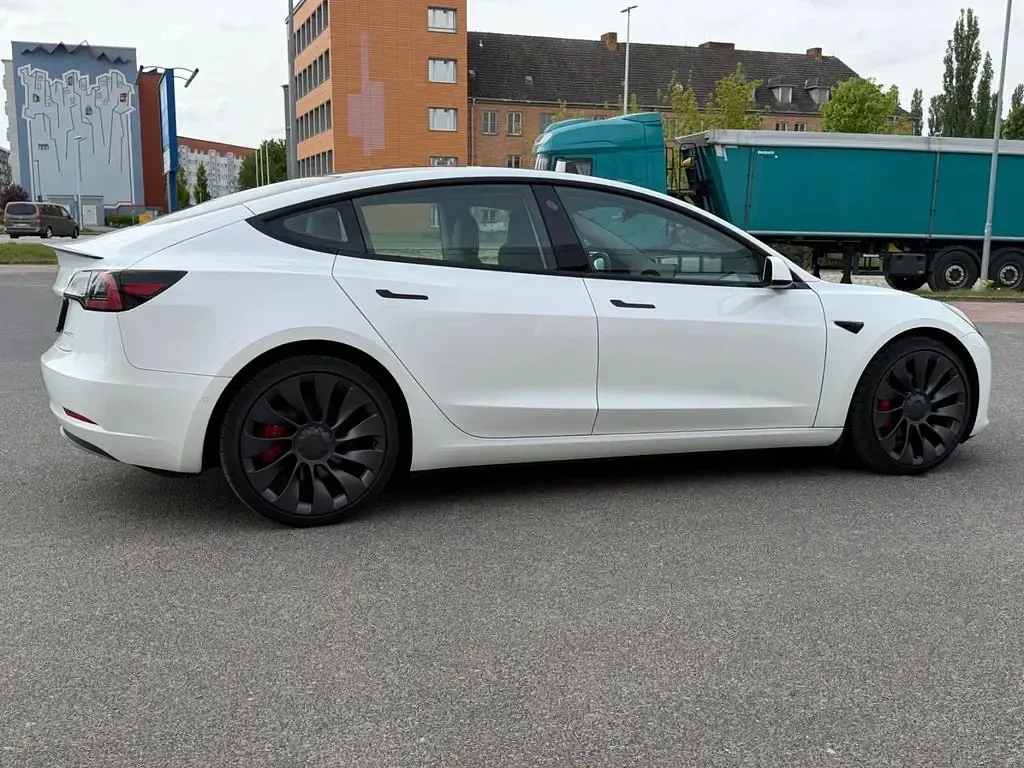 Usado Tesla Model 3 Performance 377 kW (513 CV) 2022 Blanco Berlina