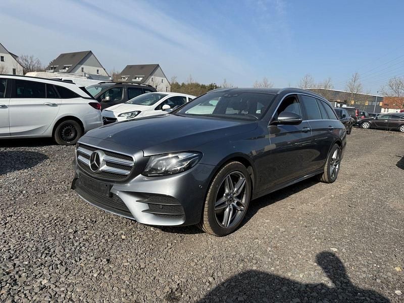 Gebraucht Mercedes E220 AMG 194 PS (142 kW) 2018 Grau Kombi