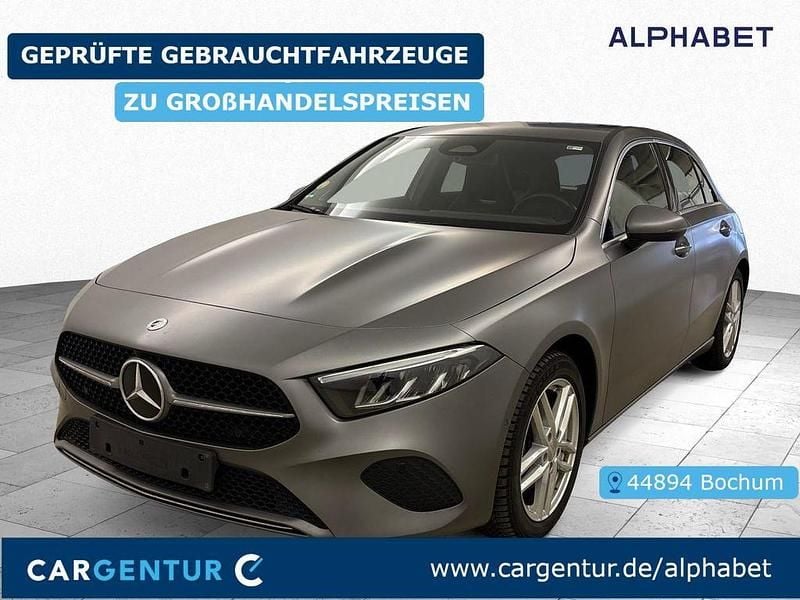 Gebraucht Mercedes A220 Progressive 190 PS (139 kW) 2023 Manufaktur mountaingrau magno Limousine