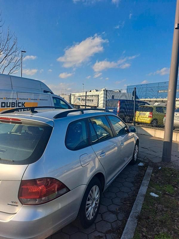 Gebraucht VW Golf VI 105 PS (77 kW) 2010 Silber Kleinwagen