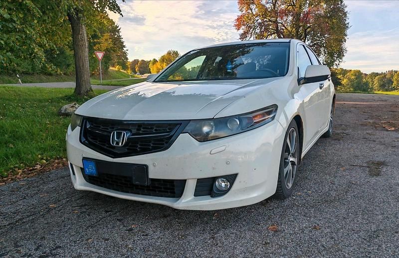Weiß Gebraucht 2009 Honda Accord Limousine | 7.500 € (Fairer Preis) - Bild 1/4
