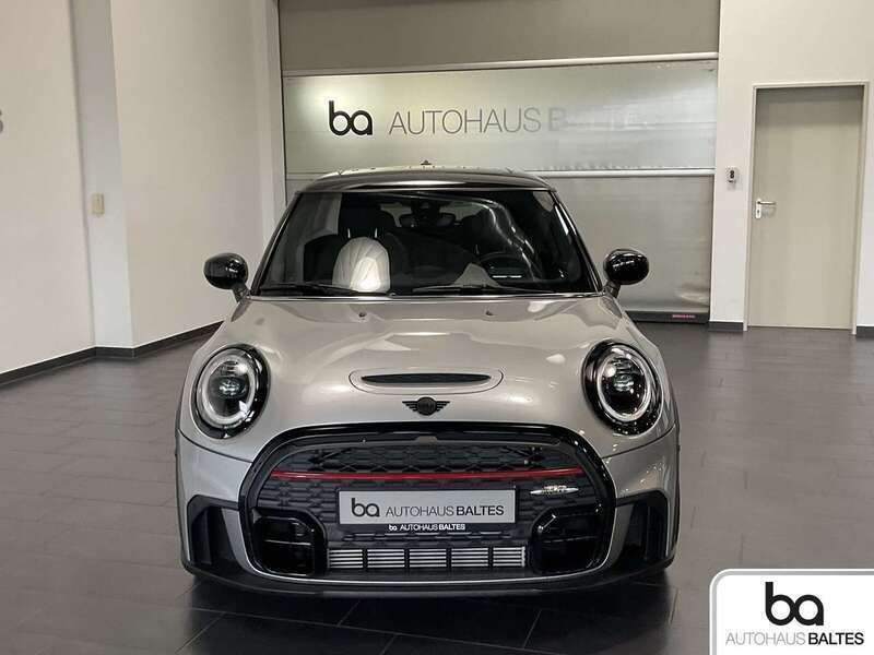Gebraucht Mini John Cooper Works 231 PS (169 kW) 2023 Melting silver iii (metallic) Kleinwagen