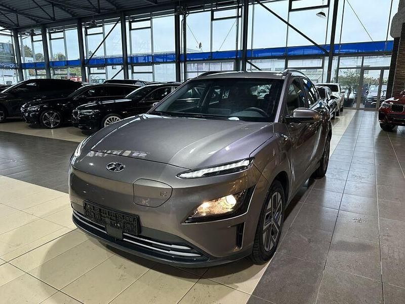 Gold Gebraucht 2022 Hyundai Kona Select SUV | 16.500 € (Guter Preis) - Bild 1/4