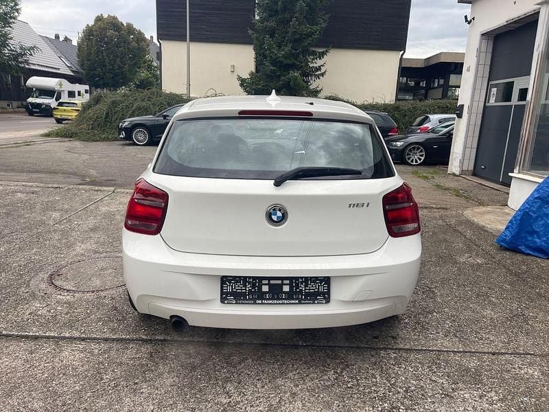 Gebraucht BMW 116 Sport Line 136 PS (100 kW) 2013 Weiß Kleinwagen