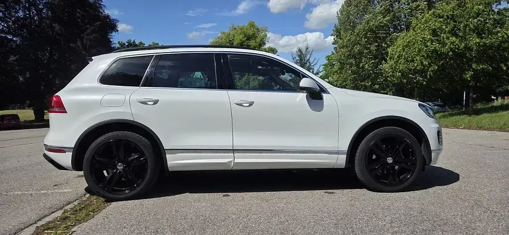 Gebraucht VW Touareg 262 PS (192 kW) 2015 Weiß SUV