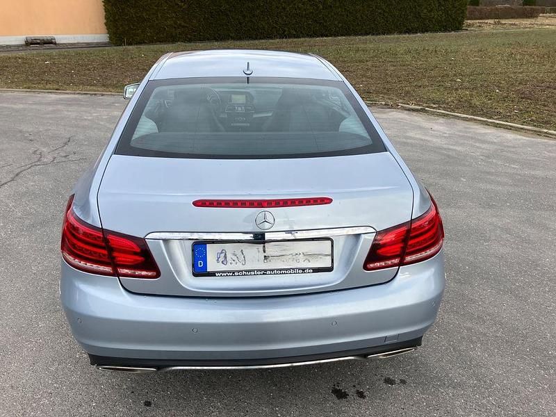 Gebraucht Mercedes E250 204 PS (150 kW) 2014 Silber Coupé