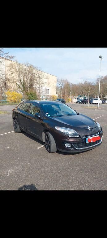 Gebraucht Renault Mégane III Bose Edition 131 PS (96 kW) 2013 Braun Limousine