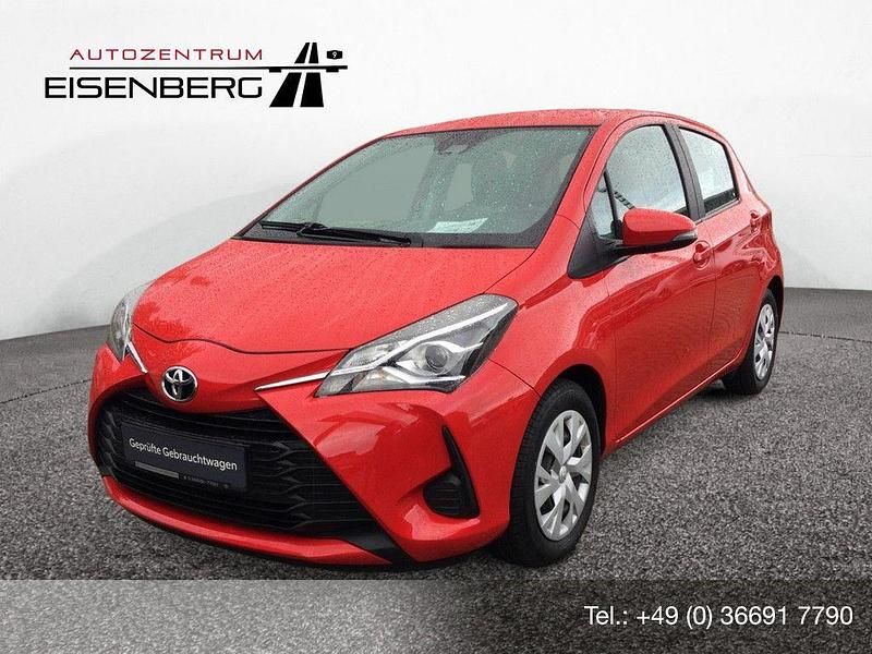 Rot Gebraucht 2020 Toyota Yaris Comfort Limousine | 9.930 € (Fairer Preis) - Bild 1/4